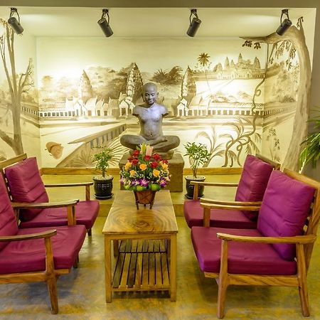 Double Leaf Boutique Hotel Phnom Penh Bagian luar foto
