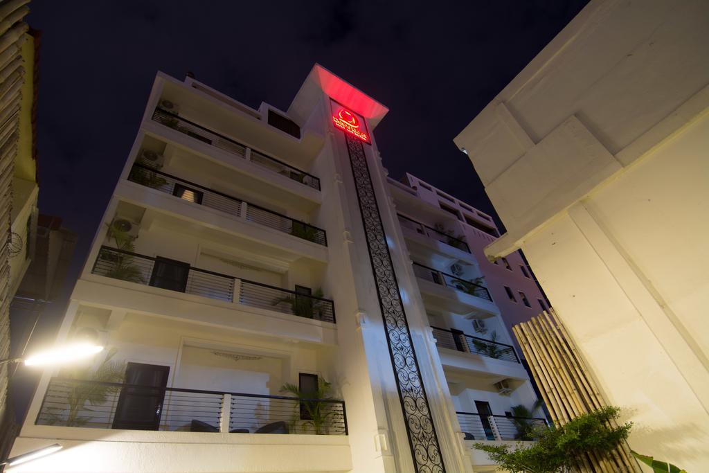 Double Leaf Boutique Hotel Phnom Penh Bagian luar foto