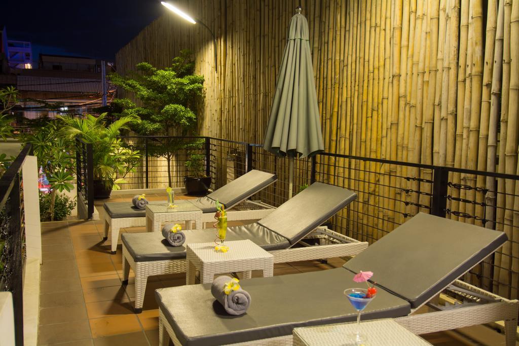 Double Leaf Boutique Hotel Phnom Penh Bagian luar foto