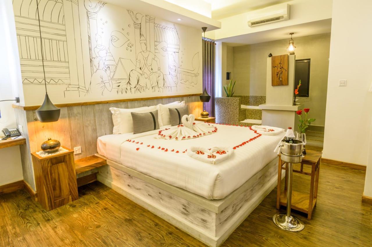 Double Leaf Boutique Hotel Phnom Penh Bagian luar foto