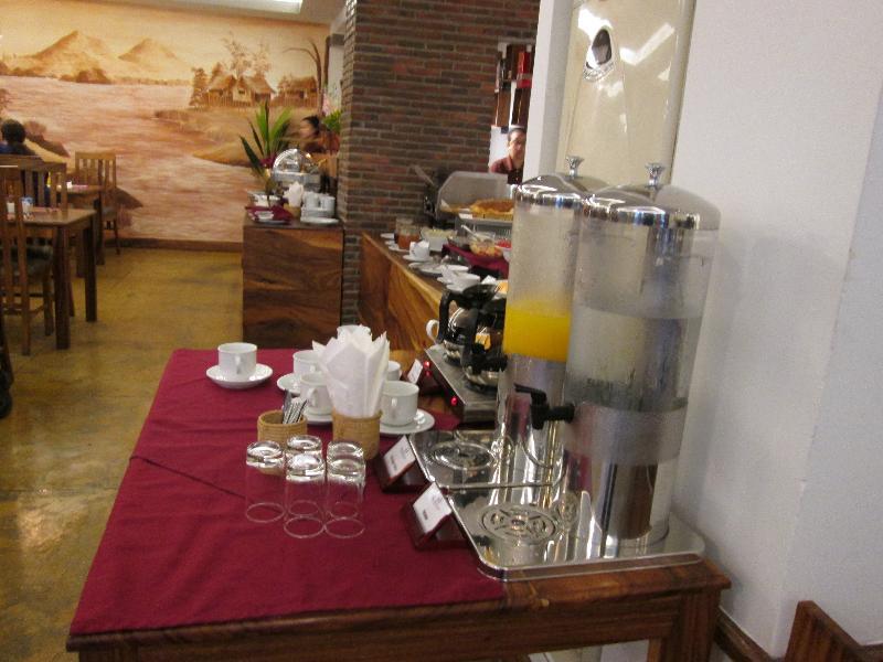 Double Leaf Boutique Hotel Phnom Penh Bagian luar foto